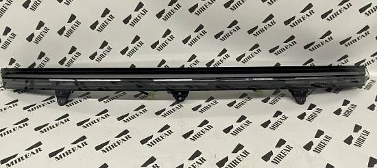 Задний центральный фонарь LiXiang L9 2023-н.в.
