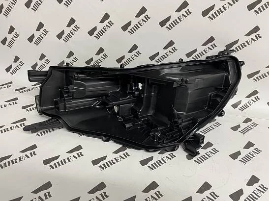 Левый корпус фары Toyota Hilux 8 2020-н.в. LED