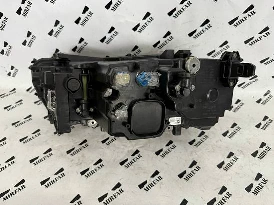 Фара правая BMW X7 G07 рест. 2022