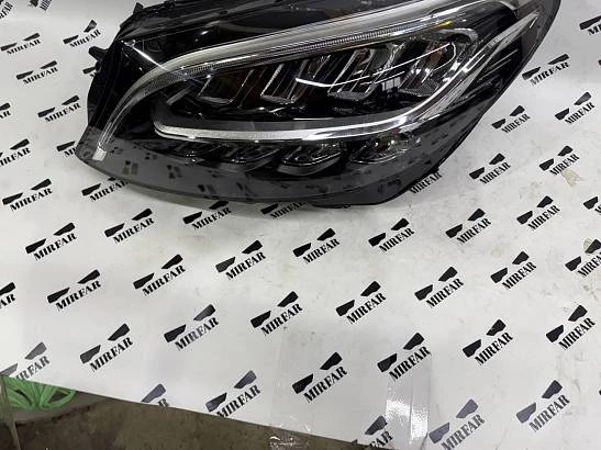 Фара правая Mercedes-Benz C-Class 2018-2023