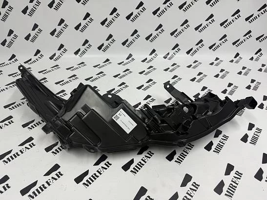 Левый корпус фары Toyota Corolla E160 2015-2019 LED