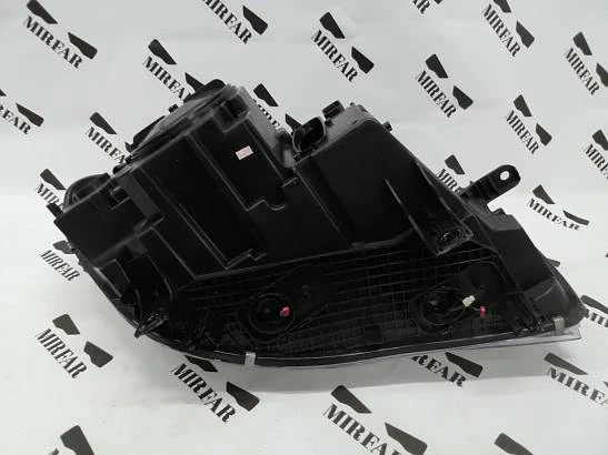 Фара левая BMW X5 F15 xenon