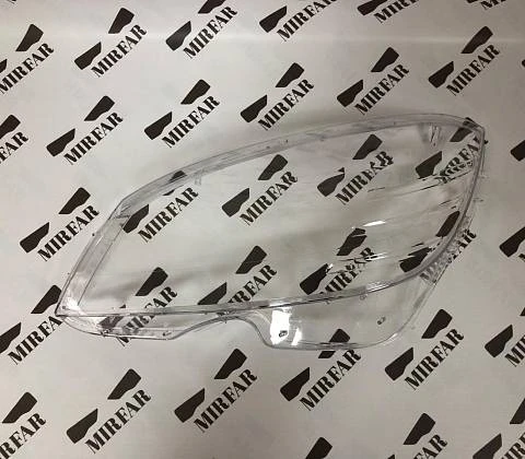 Левое стекло фары Mercedes-Benz C klasse w204 2006-2011