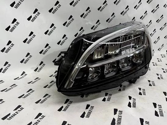 Фара правая Mercedes-Benz C-Class 2018-2023