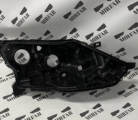 Правый корпус фары Nissan Qashqai 2 2013-2019 Halogen