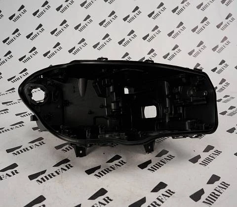 Правый корпус фары BMW X3/X4 G01 G02 2017-2021 LED