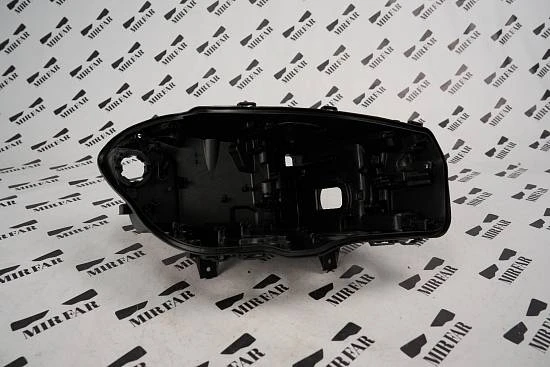 Правый корпус фары BMW X3/X4 G01 G02 2017-2021 LED