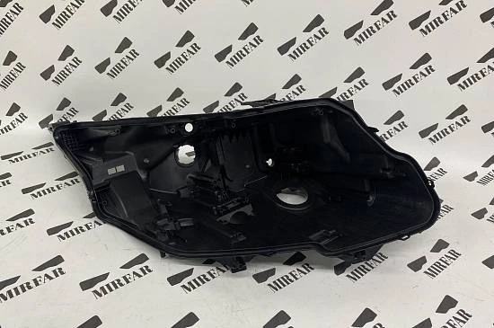 Правый корпус фары Land Rover Range Rover Vogue V L460 2022-н.в.