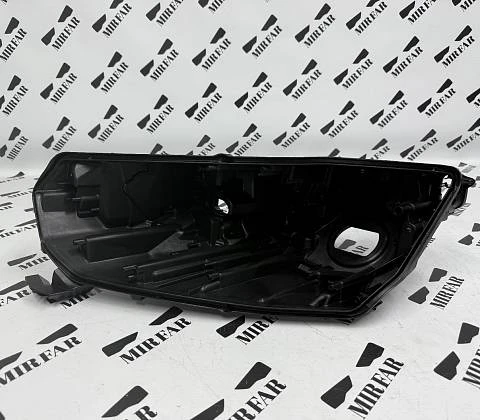Левый корпус фары Skoda Octavia A8 2019-2025 Full LED