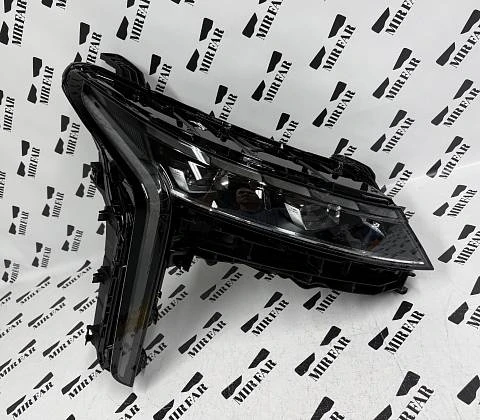 Фара правая Exeed RX 2023-2025 17 pin