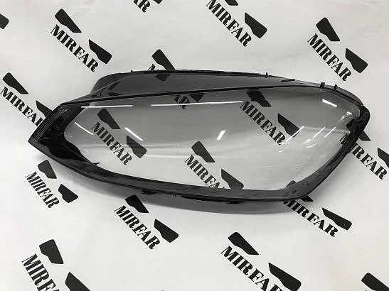 Левое стекло фары Volkswagen Golf 7 2012-2017