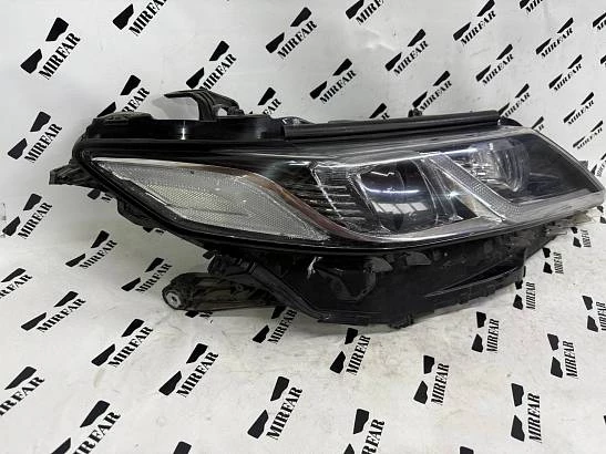 Фара правая Toyota Camry V70 2018