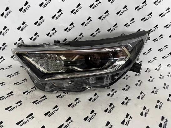 Фара левая Toyota RAV4 XA50 2018
