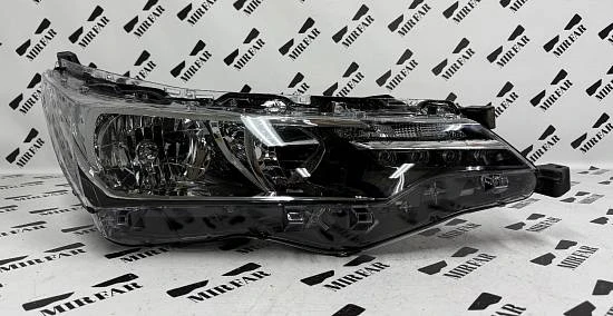 Фара правая Toyota Corolla XI 2015-2019 Рестайлинг Halogen