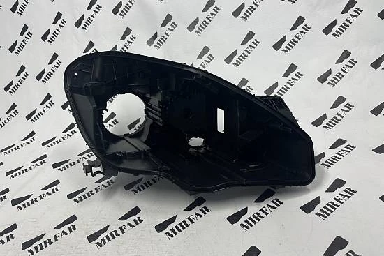 Правый корпус фары Mercedes-Benz B klasse w246 2011-2014